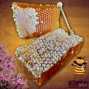 Heideraathoning is de beste honing die er in Nederland verkrijgbaar is. De honingraat van de Veluwse heide zoals op deze foto kan je alleen rechtstreeks van de imker kopen.