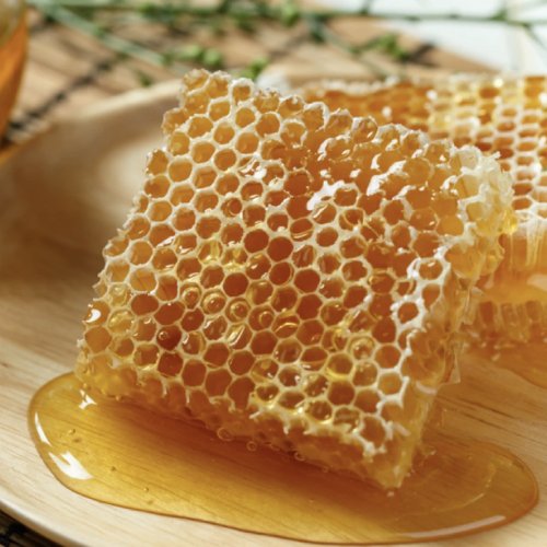 Verzorgingsproducten bestellen doe je in deze online honingwinkel. Honing shampoo en royal jelly propolis zalf crème en honingzeep kopen. 