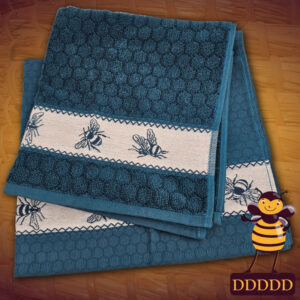 Droogdoekenset van DDDDD bestaande uit een keukendoek en theedoek met bijen en raat motief. Bestel deze extra goede kwaliteit droogdoeken hier online.